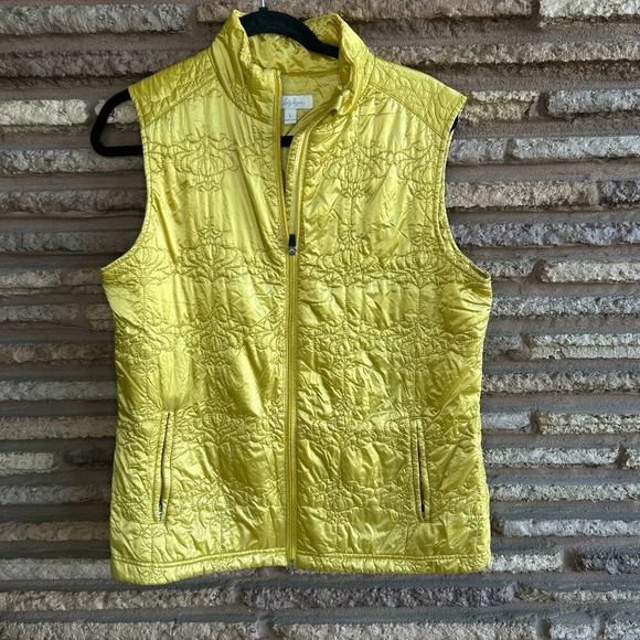 Lady Hagen Jackets & Blazers - Lady Hagen Gold Quilted Lightweight Puffer Vest Size Large